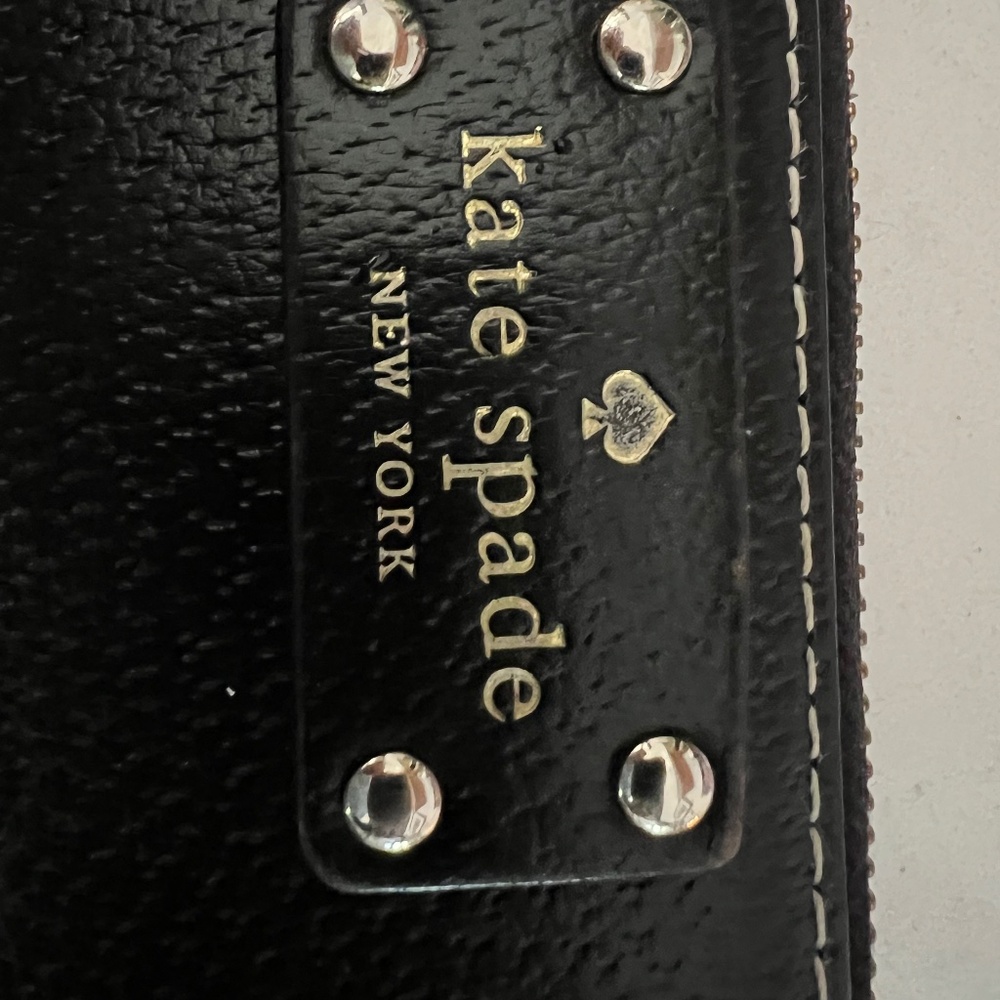 Kate Spade Large Wallet - Picture 2 of 5